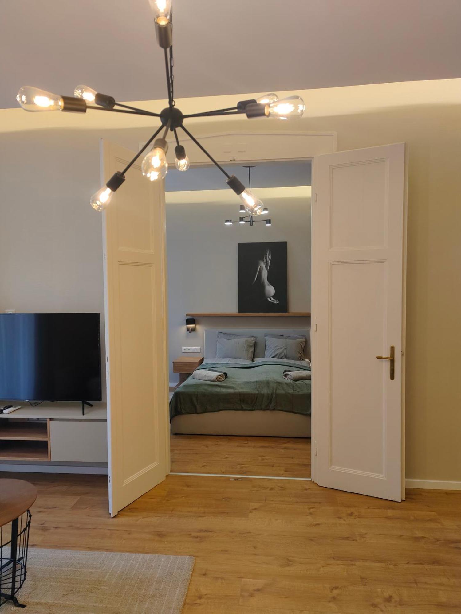 City Center 2, Cozy And Modern 2Br In The City Center Budapest Exteriör bild
